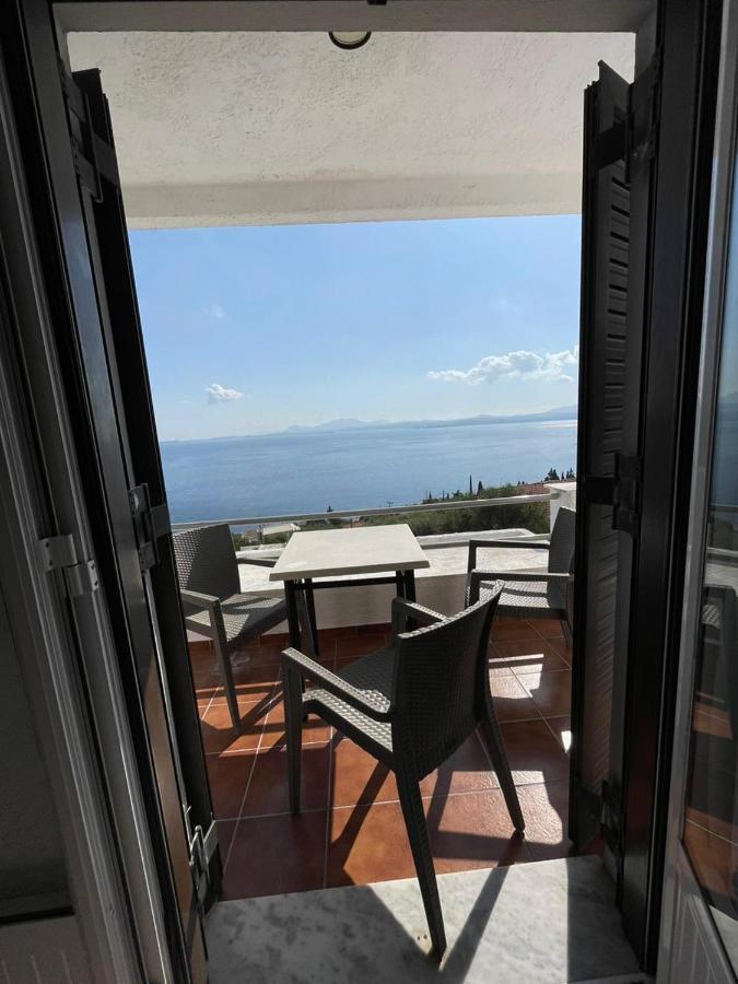 Yannis Apartments Μπαρμπάτι Εξωτερικό φωτογραφία